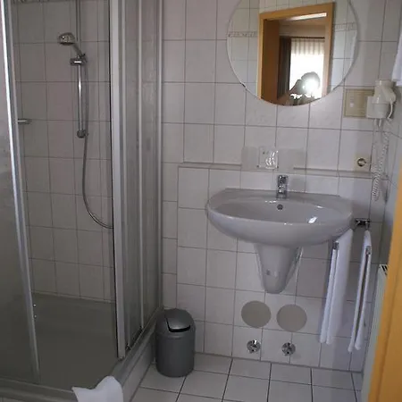 Pensjonat Zur Burg 3*